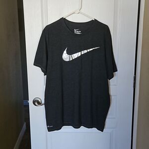 NIKE Metallic Silver Swoosh Logo Black Dri-Fit Men's Athletic T-shirt - XL